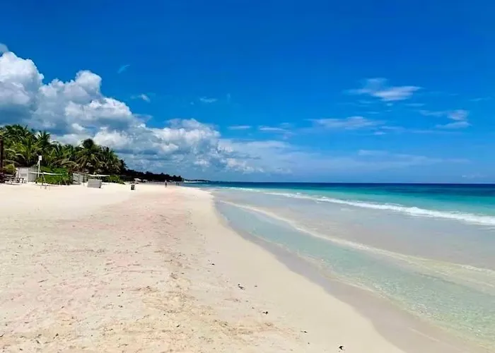 Casa de férias Near Beach! Everyone Loves Villa, Private Pool *