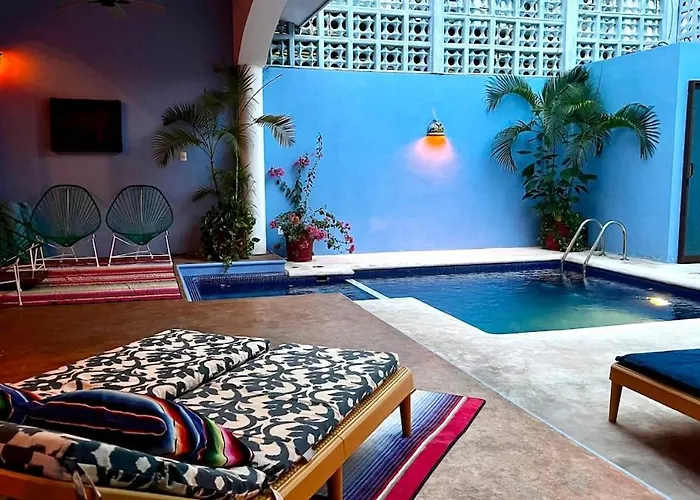 Near Beach! Everyone Loves Villa, Private Pool Casa de férias