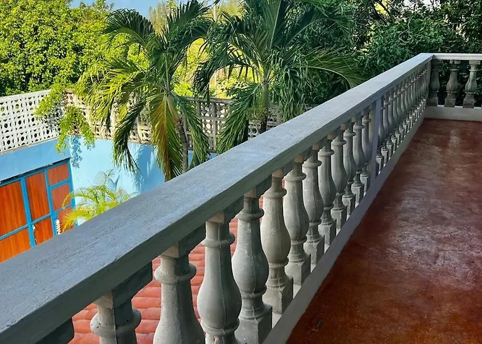 Near Beach! Everyone Loves Villa, Private Pool Casa de férias